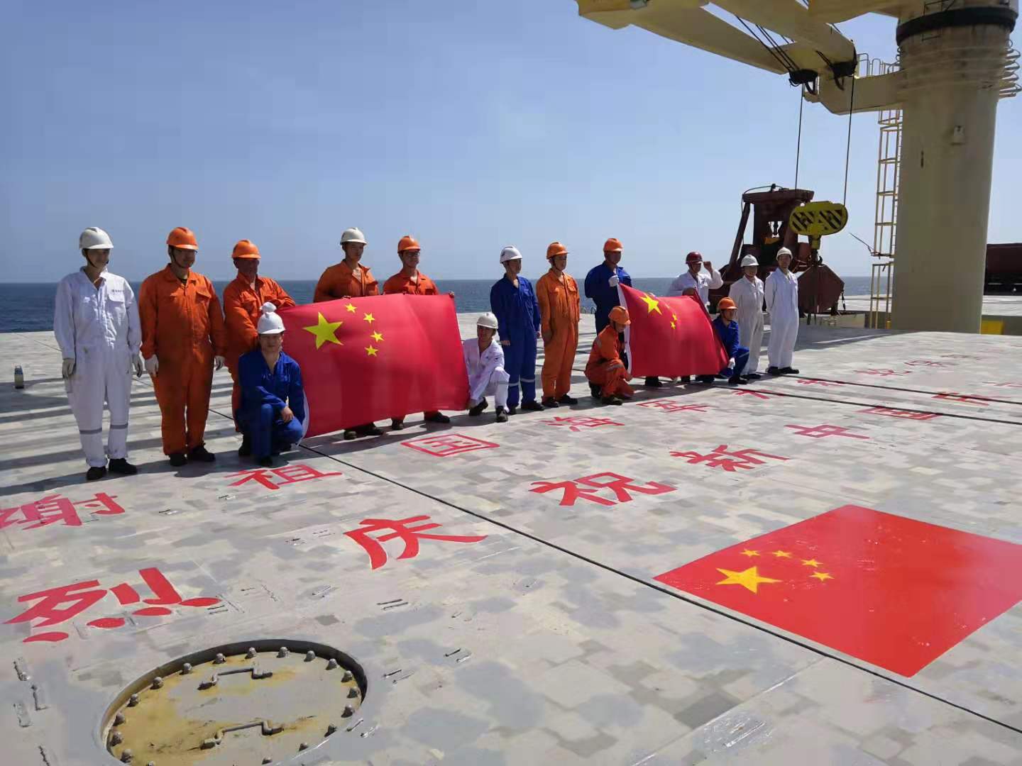 中華門(mén)輪，祖國(guó)海軍為你護(hù)航！